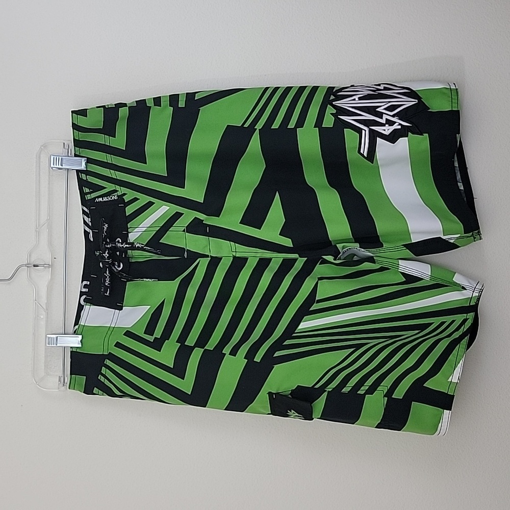 Maui and Sons Green, Black & White Geometric Board Shorts Mens 32